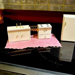 Vintage dollhouse kitchen set